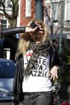 Amsterdam 27 maart 2011
Nicolette v Dam  met i hate paparazzi t shirt aan.
Peter Smulders bv