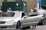 Amsterdam 1 april 2011
Patricia Paay vertrekt vanaf haar huis in haar nieuwe Mercedes cabrio.
Peter Smulders bv