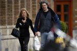 Amsterdam 31 maart 2011
Patricia Paay doet met een vriend boodschappen.
Peter Smulders bv