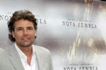Amsterdam 7 april 2011
Presentatie cast Nova Zembla bij het Hilton. Reinout Oerlemans is regisseur en producent en Doutzen Kroes en Robert de Hoog spelen oa in de film.
Peter Smulders bv
