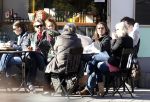 Amsterdam 19 maart 2011
Rutger Castricum met vriendin en baby op terras in Amsterdam.
Peter Smulders bv