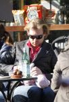 Amsterdam 19 maart 2011
Rutger Castricum met vriendin en baby op terras in Amsterdam.
Peter Smulders bv