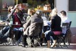 Amsterdam 19 maart 2011
Rutger Castricum met vriendin en baby op terras in Amsterdam.
Peter Smulders bv