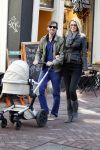 Amsterdam 19 maart 2011
Susan Smit met vriend en baby achter de kinderwagen en op terras.
Peter Smulders bv