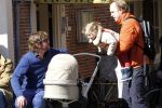 Amsterdam 19 maart 2011
Susan Smit met vriend en baby achter de kinderwagen en op terras.
Peter Smulders bv