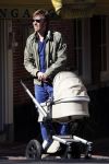 Amsterdam 19 maart 2011
Susan Smit met vriend en baby achter de kinderwagen en op terras.
Peter Smulders bv