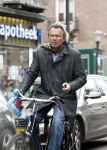 Amsterdam 1 april 2011
Tom Egbers op de fiets
Peter Smulders bv