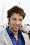 Amsterdam 27 maart 2012
Premiere cirque du Soleil bij de amsterdam Arena. Bas Muijs met moeder
Peter Smulders bv