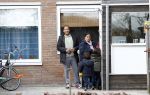 Slootdorp 12 en 13 april 2012
Constanza Breukhoven en haar man Mohammed en kinderen Soraiya en Semmy wonen sinds deze week in het friese dorp Slootdorp.
Peter Smulders bv