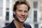 Amsterdam 29 maart 2012
Presentatie goodie bags bedrijf in hotel the grand met div bn ers. Dirk Taat
Peter Smulders bv
