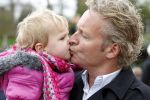 Scheveningen Den Haag 7 april 2012
Heropening Madurodam met oa aanwezig Humberto Tan met vrouw en kinderen Wendy v Dijk en Erland Galjaard met dochter Lizzy en Rob Geus met zijn dochter.
Peter Smulders bv