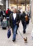 Amsterdam 3 april 2012
Hans v Willigenburg met zijn hondje aan het wandelen.
Peter Smulders bv