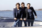 Loosdrecht 22 maart 2012
Gerard Joling Jeroen v d Boom en Rene Froger op von Dutch boot bij presentatie bij het witte huis van hun Toppers concerten in de arena.
Peter Smulders bv