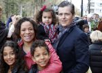 Zeist 1 april 2012
Premiere Dr Seuss in het Fiji theater in Zeist. Nurlaila met man en kinderen
Peter Smulders bv