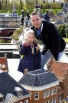 Scheveningen Den Haag 7 april 2012
Heropening Madurodam met oa aanwezig Humberto Tan met vrouw en kinderen Wendy v Dijk en Erland Galjaard met dochter Lizzy en Rob Geus met zijn dochter.
Peter Smulders bv
