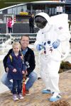 Scheveningen Den Haag 7 april 2012
Heropening Madurodam met oa aanwezig Humberto Tan met vrouw en kinderen Wendy v Dijk en Erland Galjaard met dochter Lizzy en Rob Geus met zijn dochter.
Peter Smulders bv