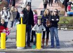 Scheveningen Den Haag 7 april 2012
Heropening Madurodam met oa aanwezig Humberto Tan met vrouw en kinderen Wendy v Dijk en Erland Galjaard met dochter Lizzy en Rob Geus met zijn dochter.. Philippe Remarque met zijn vrouw Sylvia Witteman en hun kinderen
Peter Smulders bv