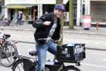 Amsterdam 10 april 2012
Valerio Zeno op de fiets in Amsterdam.
Peter Smulders bv
