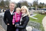 Scheveningen Den Haag 7 april 2012
Heropening Madurodam met oa aanwezig Humberto Tan met vrouw en kinderen Wendy v Dijk en Erland Galjaard met dochter Lizzy en Rob Geus met zijn dochter.
Peter Smulders bv