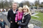 Scheveningen Den Haag 7 april 2012
Heropening Madurodam met oa aanwezig Humberto Tan met vrouw en kinderen Wendy v Dijk en Erland Galjaard met dochter Lizzy en Rob Geus met zijn dochter.
Peter Smulders bv