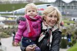 Scheveningen Den Haag 7 april 2012
Heropening Madurodam met oa aanwezig Humberto Tan met vrouw en kinderen Wendy v Dijk en Erland Galjaard met dochter Lizzy en Rob Geus met zijn dochter.
Peter Smulders bv