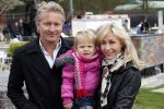 Scheveningen Den Haag 7 april 2012
Heropening Madurodam met oa aanwezig Humberto Tan met vrouw en kinderen Wendy v Dijk en Erland Galjaard met dochter Lizzy en Rob Geus met zijn dochter.
Peter Smulders bv