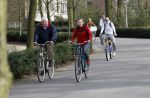 Amsterdam 24 maart 2012
Wim en Rita Kok op de fiets in het vondelpark.
Peter Smulders bv