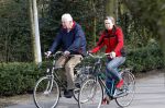 Amsterdam 24 maart 2012
Wim en Rita Kok op de fiets in het vondelpark.
Peter Smulders bv
