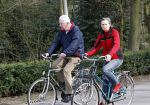Amsterdam 24 maart 2012
Wim en Rita Kok op de fiets in het vondelpark.
Peter Smulders bv