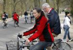 Amsterdam 24 maart 2012
Wim en Rita Kok op de fiets in het vondelpark.
Peter Smulders bv