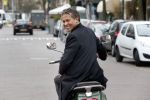 Amsterdam 17 april 2013
Anton Broekhuizen op vespa scooter
Peter Smulders bv