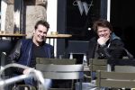 Amsterdam 3 april 2013
Jeroen v d Boom en Beau v Erven Dorens op terras.
Peter Smulders bv