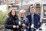 Amsterdam 16 april 2013
Caroline Tensen tijdens fotoshoot op de cornelis schuytstraat met oa Fred v Leer en haar kinderen Lotte en Bob.
Peter Smulders bv