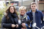 Amsterdam 16 april 2013
Caroline Tensen tijdens fotoshoot op de cornelis schuytstraat met oa Fred v Leer en haar kinderen Lotte en Bob.
Peter Smulders bv