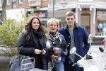 Amsterdam 16 april 2013
Caroline Tensen tijdens fotoshoot op de cornelis schuytstraat met oa Fred v Leer en haar kinderen Lotte en Bob.
Peter Smulders bv