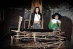 Amsterdam 28 maart 2013
Christina Curry opent show van amsterdam Dungeon en haar vriendin Elle Bandita is erbij.
Peter Smulders bv