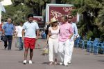 Cannes 19 juli 2004
Hans Breukhoven , Connie Breukhoven en Marvin en Edwin op boulevard van Cannes.
Peter Smulders bv