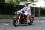 Arnhem 3 juli 2004
Emile Ratelband op Harley Davidson moter
Peter Smulders bv
