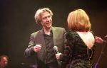 Amsterdam 2 april 2013
Liesbeth List krijgt uit handen van Mies Bouwman de radio Nostalgia ouvre award in het nieuwe de la mar theater. Frank Boeijen
Peter Smulders bv