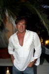 Frankrijk 17 juli 2004
Gerard Joling bij Bailoi
Peter Smulders bv