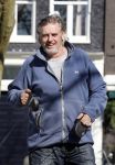 Amsterdam 2 april 2013
Hans v d Togt aan het wandelen met zijn hond en twee andere honden.
Peter Smulders bv