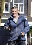 Amsterdam 2 april 2013
Hans v d Togt aan het wandelen met zijn hond en twee andere honden.
Peter Smulders bv