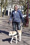 Amsterdam 2 april 2013
Hans v d Togt aan het wandelen met zijn hond en twee andere honden.
Peter Smulders bv