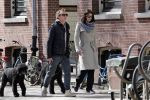 Amsterdam 18 april 2013
Isa Hoes met een kennis/vriend op terras en wandelen met honden.
Peter Smulders bv