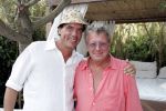 St Tropez 24 juli 2004
Jan des Bouvrie en Bram v Leeuwen bij Nikki Beach.
Peter Smulders bv