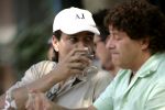 Amsterdam 29 juli 2004
Jari Litmanen en David Endt op terras bij Joffers in Cornelis Schuytstraat
Peter Smulders bv