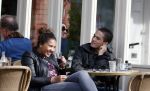 Amsterdam 15 april 2013
Joelle Gullit met vriendje op terras bij joffers en op vespa scooter.
Peter Smulders bv