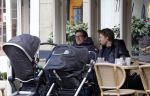 Amsterdam 28 maart 2013
Kai lerby en Jacob Krabbe op terras met hun kinderwagens.
Peter Smulders bv