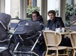 Amsterdam 28 maart 2013
Kai lerby en Jacob Krabbe op terras met hun kinderwagens.
Peter Smulders bv