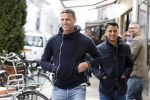 Amsterdam 13 april 2013
Khalid Boulahrouz met zijn beste vriend op de pc hooftstraat.
Peter Smulders bv